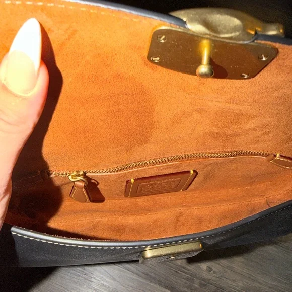 • Jet shoulder coach bag - Picture 4 of 5